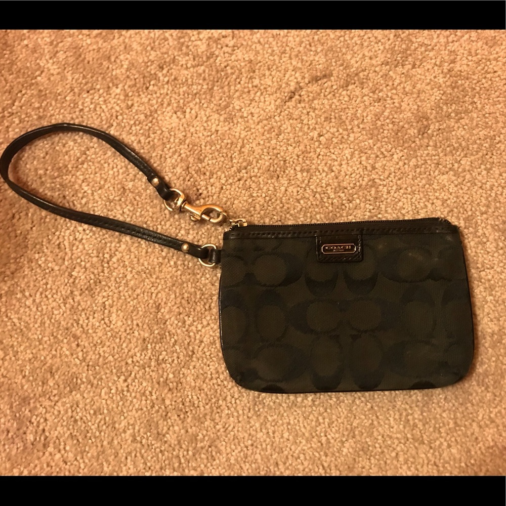 Coach wristlet black